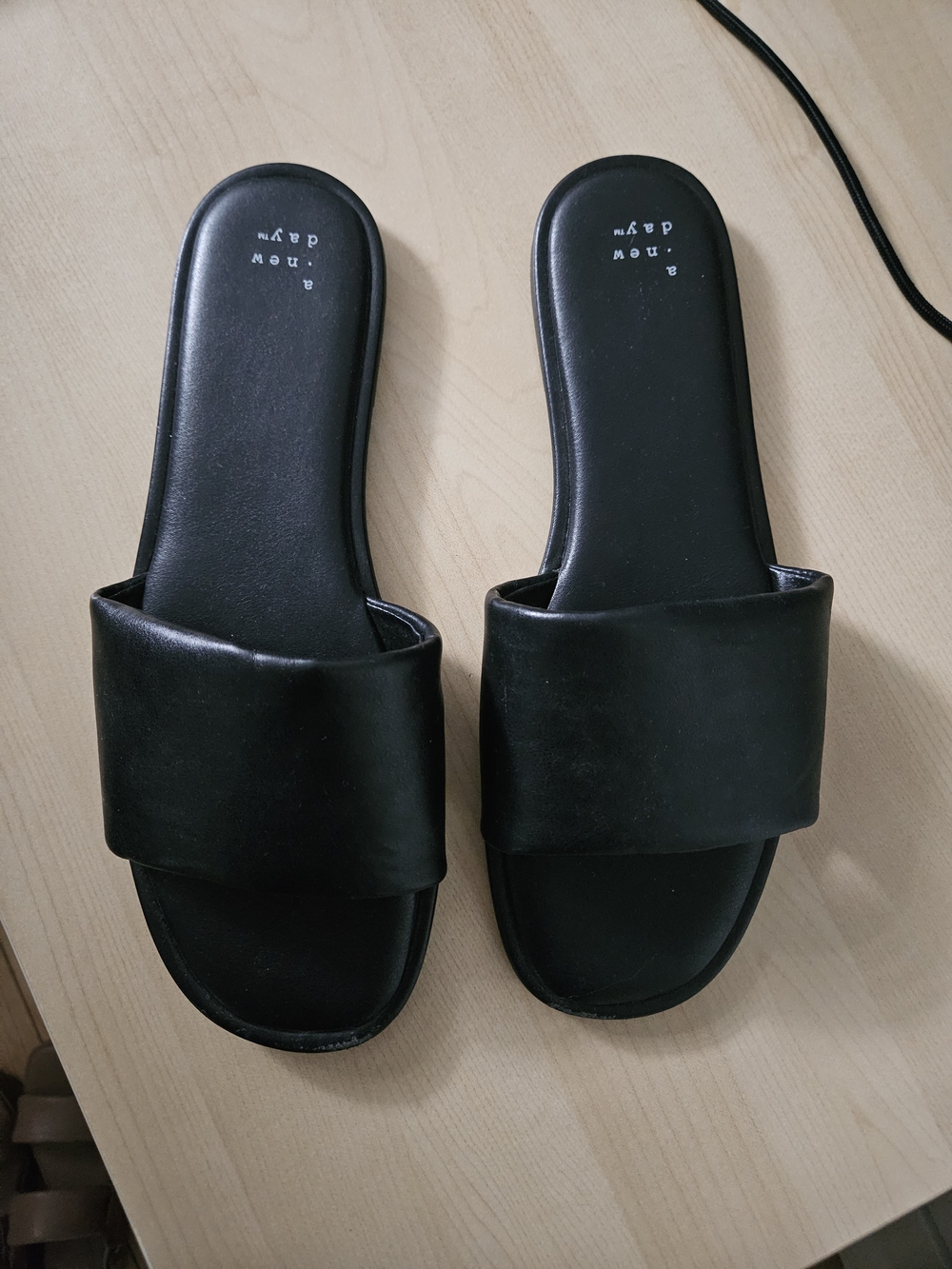 Minimal Black Slide Sandals